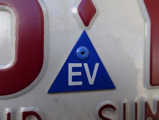 EV Triangle with colour matched rivet